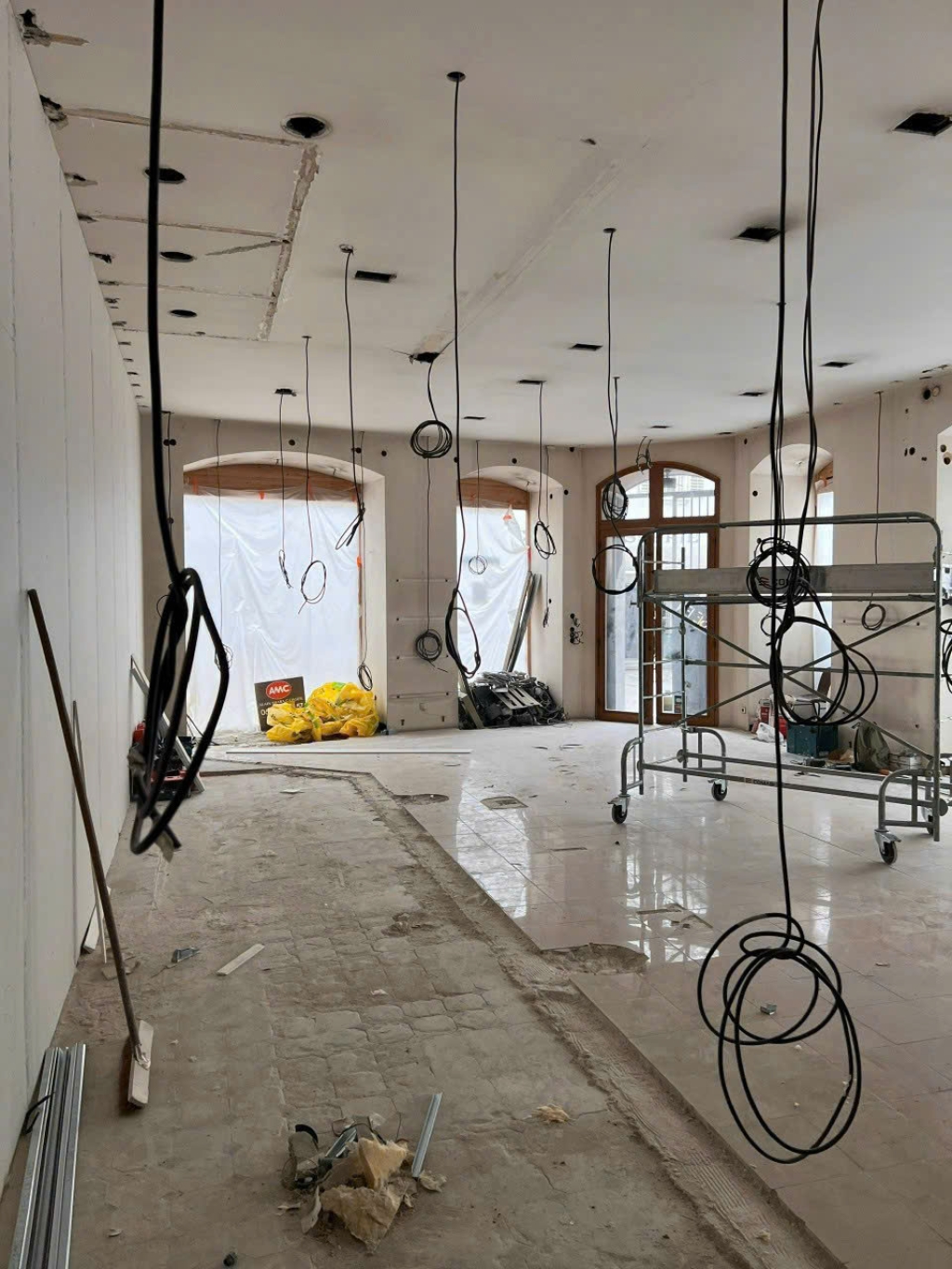 DỰ ÁN NHÀ HÀNG TẠI PHÁP – HÀNH TRÌNH XUẤT KHẨU NỘI THẤT VIỆT